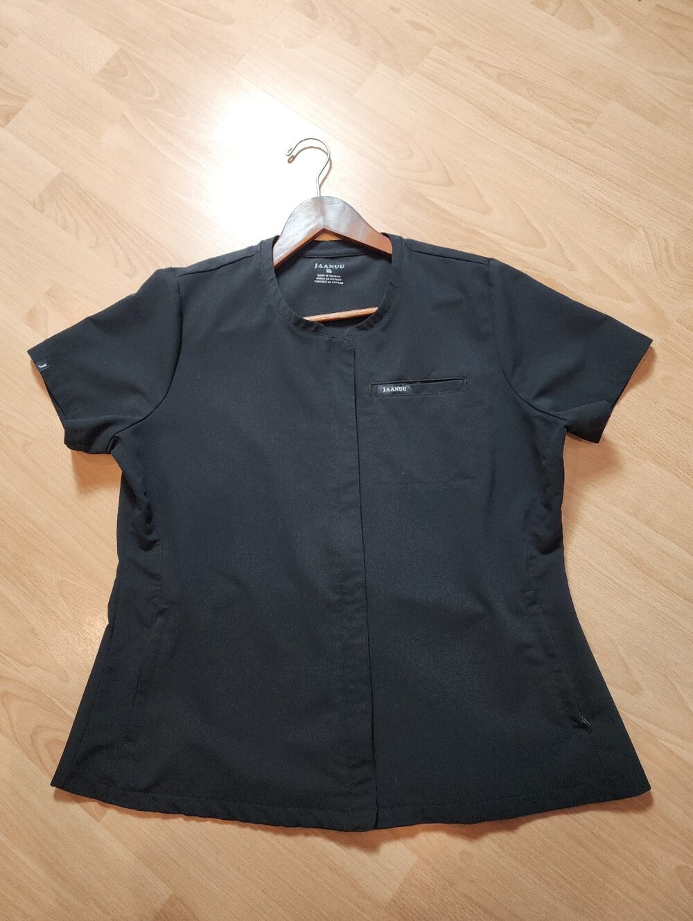 Jaanuu Full Zip Front Short Sleeve Black Scrub Top 5 Pockets Women's Size XL